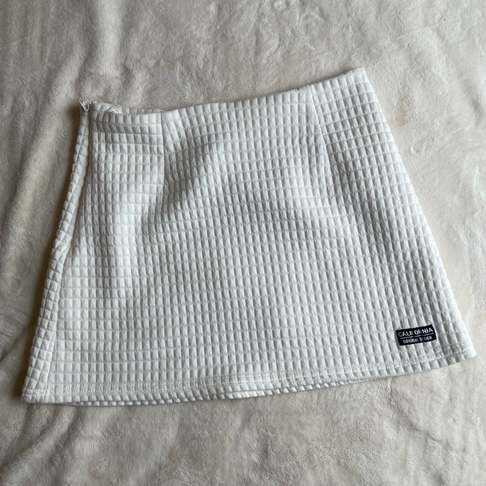 White Quilted Mini Skirt Puffer Style Waffle Knit Athletic Streetwear Lounge L